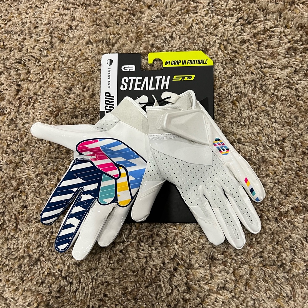 NWT Grip Boost Stealth Football Gloves